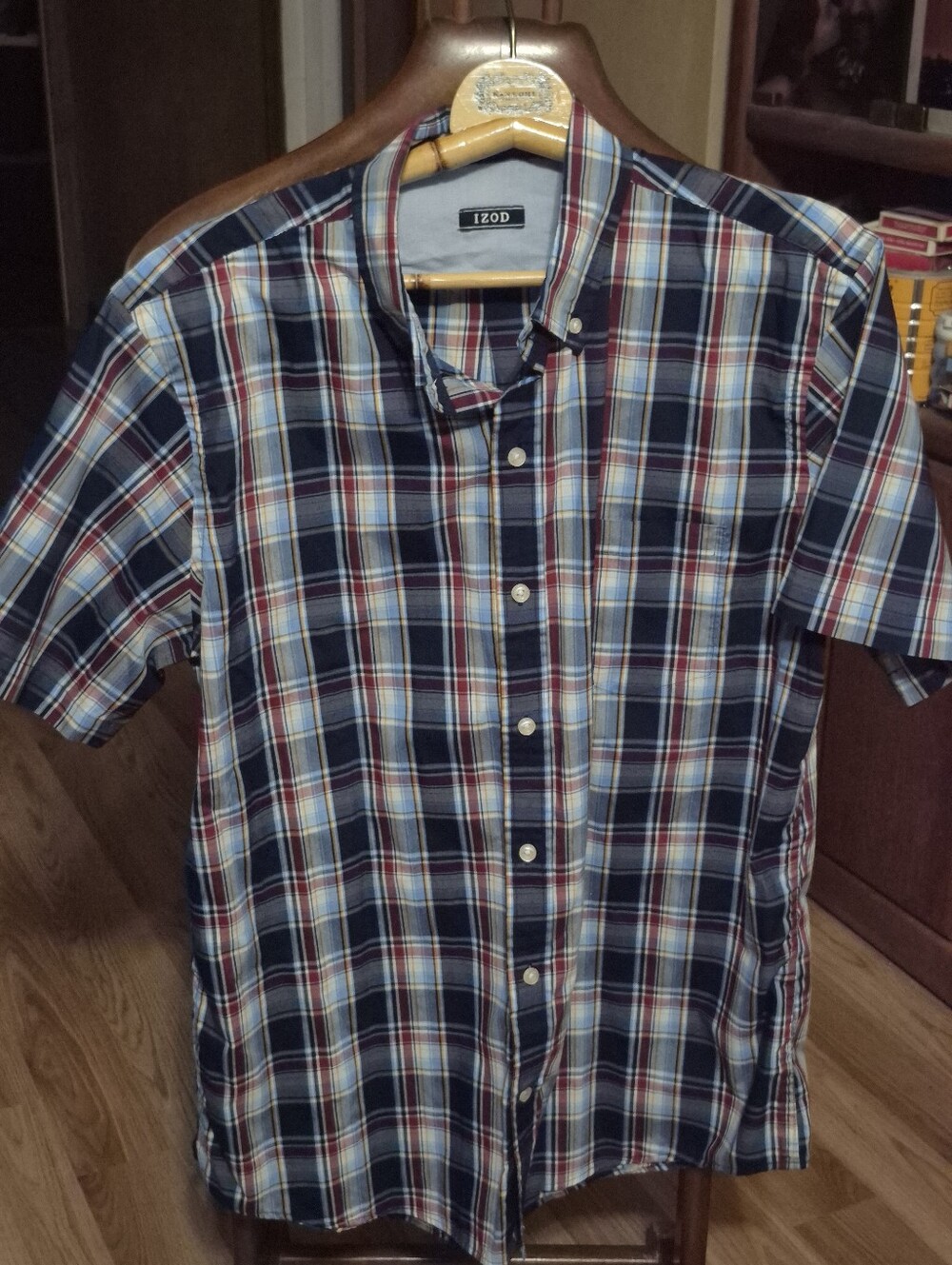 IZOD Men’s Navy Plaid Short-Sleeve Button-Down Shirt